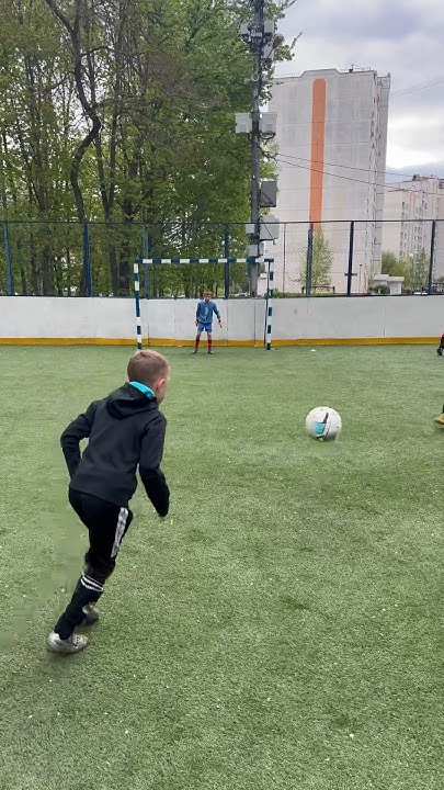 Игроки эпохи Лаудрупа - YouTube