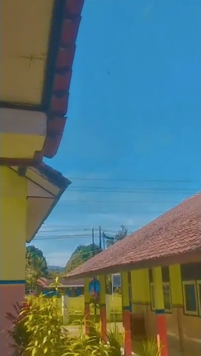 MENTAHAN VIDEO 30 DETIK LANGIT BIRU YANG AESTHETIC