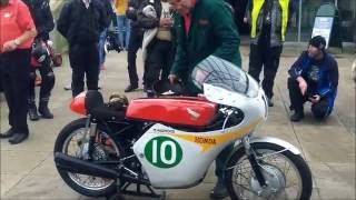 Mike Hailwoods Honda Rc162 At Beaulieu - Duke Dyson