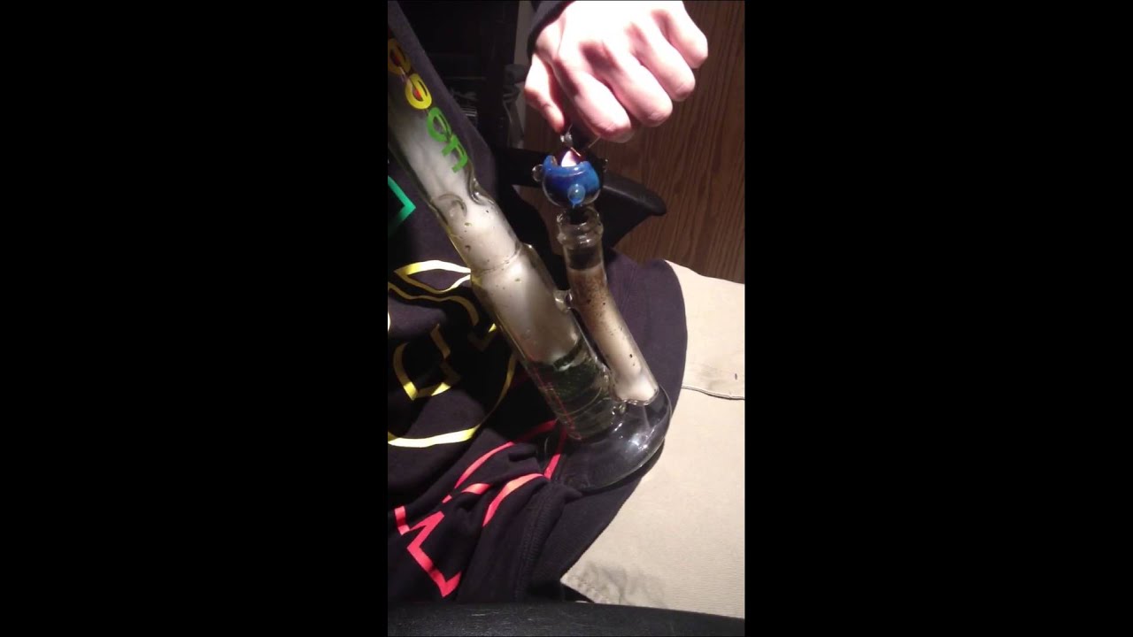 Cheech Double Honeycomb bong rip [HD]
