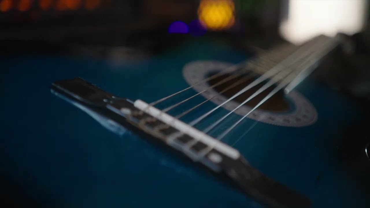 Guitars By Sophie - 20 Sec Spec commercial for her guitars