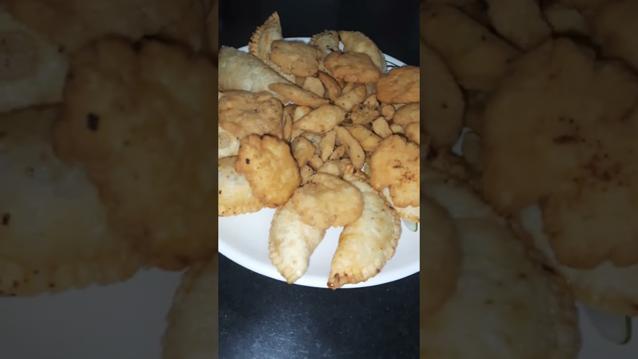 mathri #trendingshorts #food #easyrecipes #cooking #foodie #