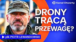 Płk Piotr Lewandowski: Rosyjskie czołgi coraz bardziej odporne na ukraińskie drony? - fragment live screenshot 3