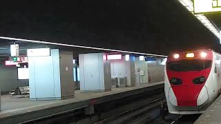 😍😍 遇到車王 😍😍 TEMU2000 136次 2002 普悠瑪自強號 經山線 開往 南港 高雄 2A月台 準點 進站