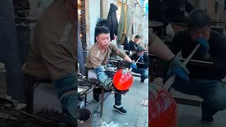 The art of glassmaking soothes your soul, flowing freely between gravity and liquid.#shorts
