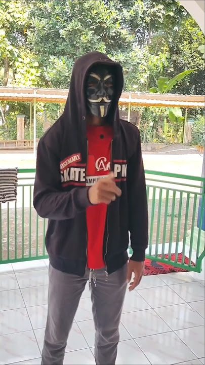 Wili finally defeats the villain thanks to a potion from the masked man.