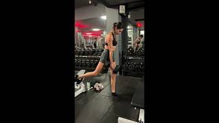 Split squats 