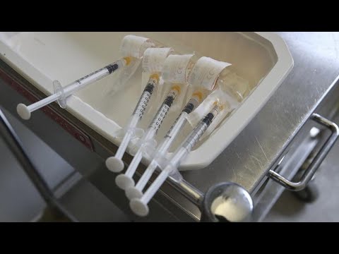 Pfizer снижает темпы производства вакцины