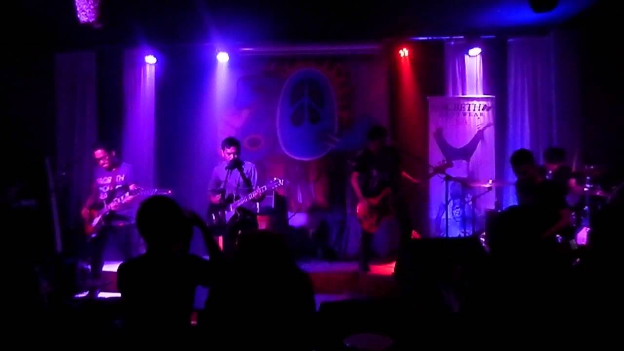 Typecast - Word Sits Heavy (Live at The 70's Bistro)