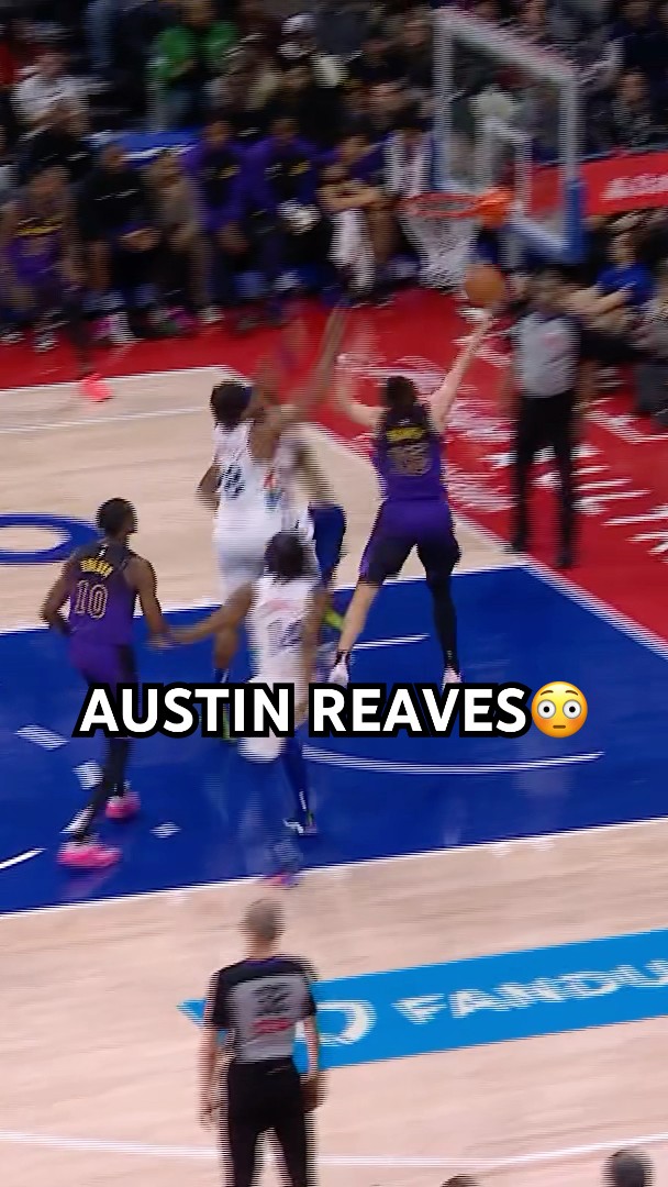 Austin Reaves gets flashy ?