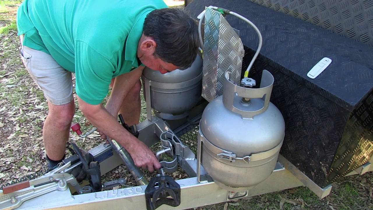 WUDU S7E16 The gang arrives in Wycliffe Well