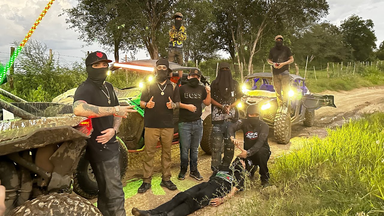 ASI SE DIVIERTEN LOS CACHORROS EN LAS RUTAS CASI LE APLASTAN EL PIE A UN INTEGRANTE || LOS CACHORROS