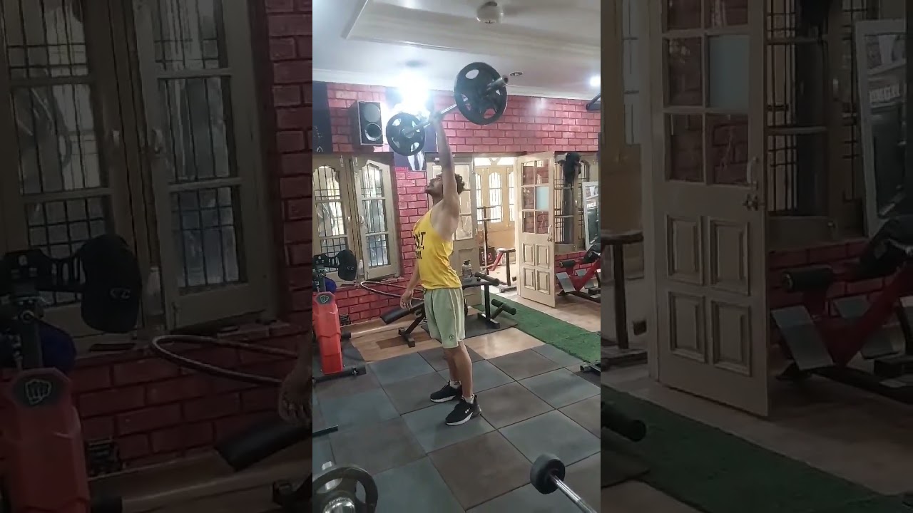 ✅|| Balance is very important ||one hand lift 😱 gym stutus 🥀