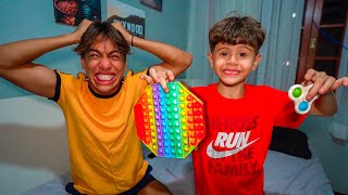 O MINI PAINZEIRO ME IRRITOU COM FIDGET TOYS!