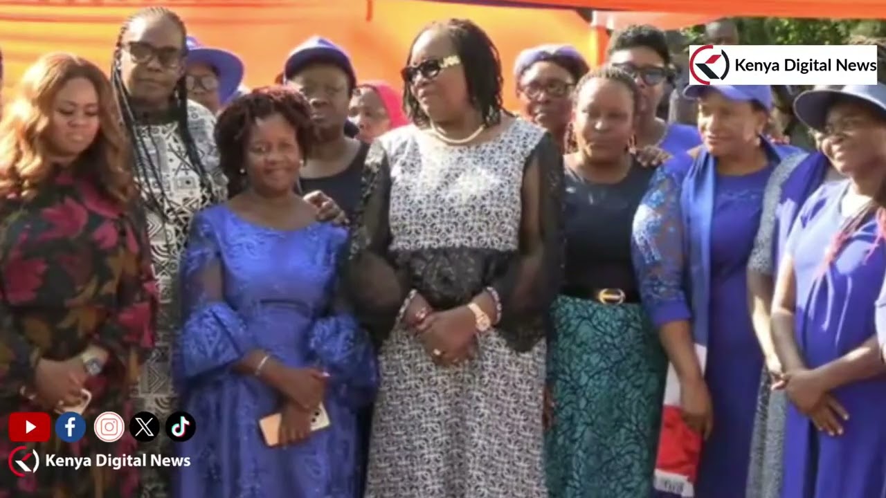 Kamba ladies bring goodies to Ida Odinga as they join Klaonzo to visit Raila's grave