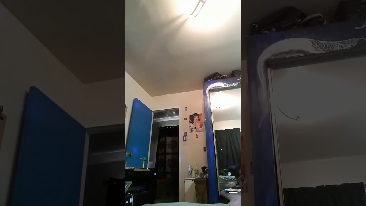 Alien Cheeks Getting Clapped In Area 51