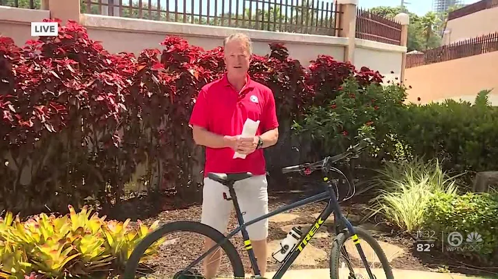 Steve Weagle thanks Brenda Bailey for $2,000 donat...