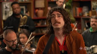 Tim Bernardes : Tiny Desk Brasil