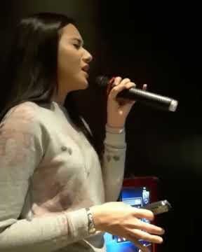Hannah Delisha nyanyi lagu Cobalah Mengerti by Noah feat Momo Geisha