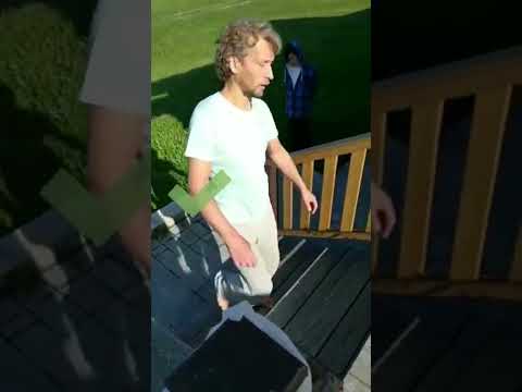Как ходить по лестнице с пользой для здоровья? #позвоночник #здоровье
