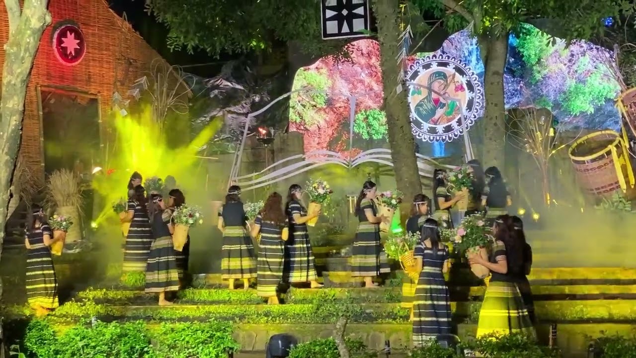 Ẵn Khuê ê Maria. Giáo xứ phi tô. Fyan. Mừng kỉ niệm 100 năm dòng chúa cứu thế đến việt nam.