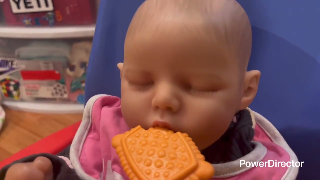 Breakfast routine with Logan Isla Zachary Levi and Lily! 