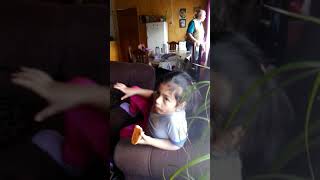 Que Buen Esvondite Tenia La Emi Jajajaja