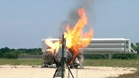 Crash, Fire, and Explosion Wreck Morpheus Craft | NASA KSC Armadillo Space Rocket Science Video