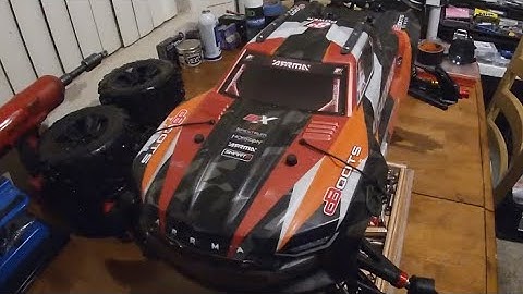 Arrma Kraton 8s center differential removal fluid change