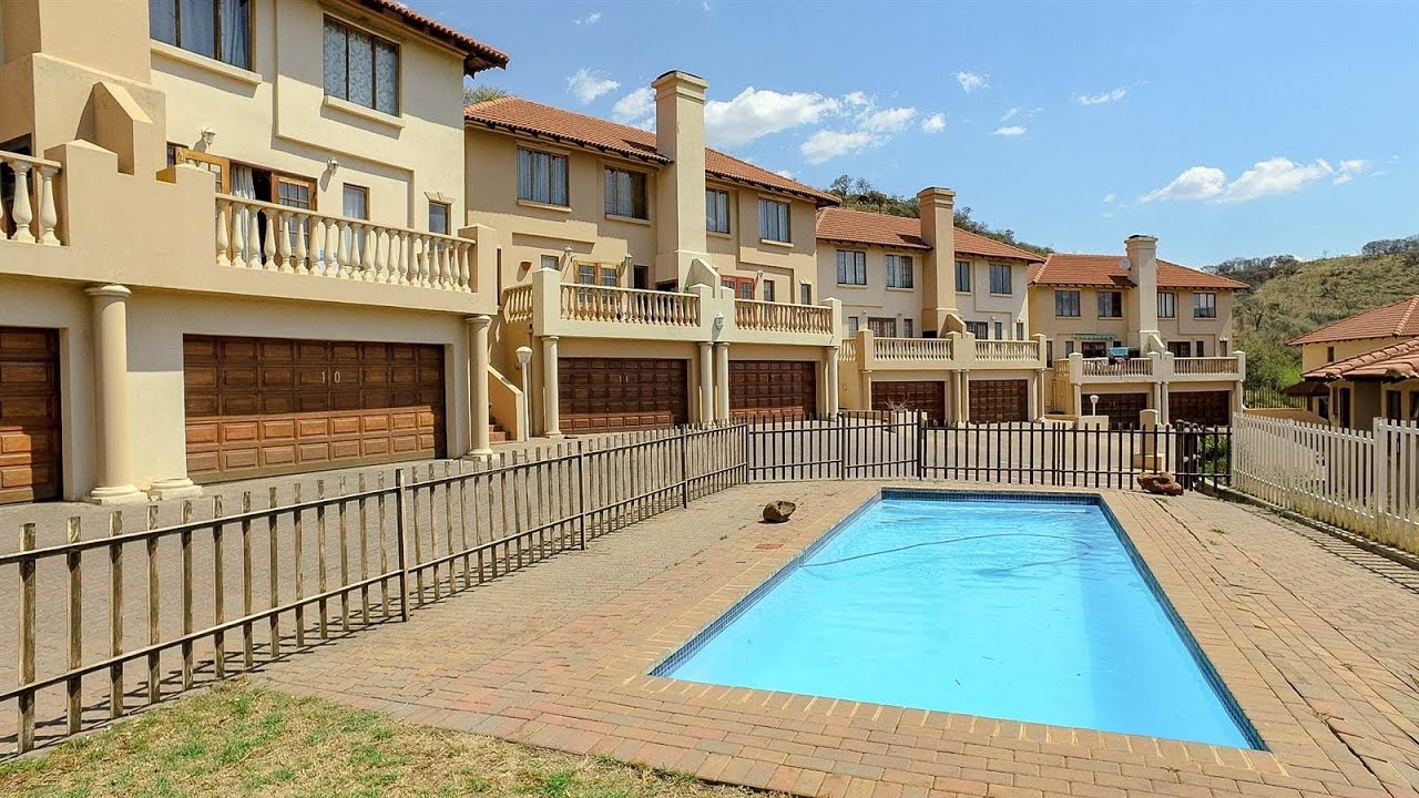 3 Bedroom Duplex for sale in Gauteng Johannesburg Johannesburg