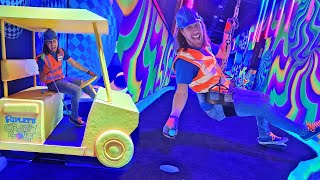 Crazy Golf for Kids | Handyman Hal mini golf puttputt | Awesome Kids Show