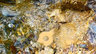 Shocked..,! Amazing Gold Discovery in scary river, Gold Prospecting, Gold Rush