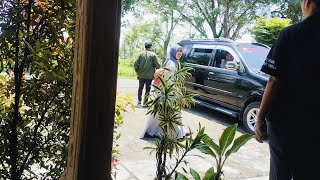 Bapak Putra Dan Adi Anak Desa Rehat Di Rumah Magetan  