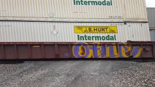 MEET ALERT: Big Q train with BNSF/NS combo meets long Z train!