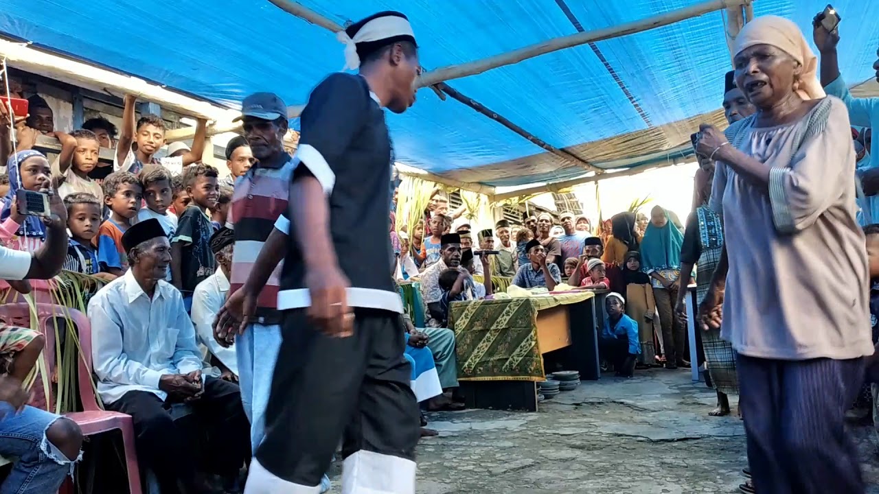 Pencat silat,di desa waria,suda menjadi tradisi adat.