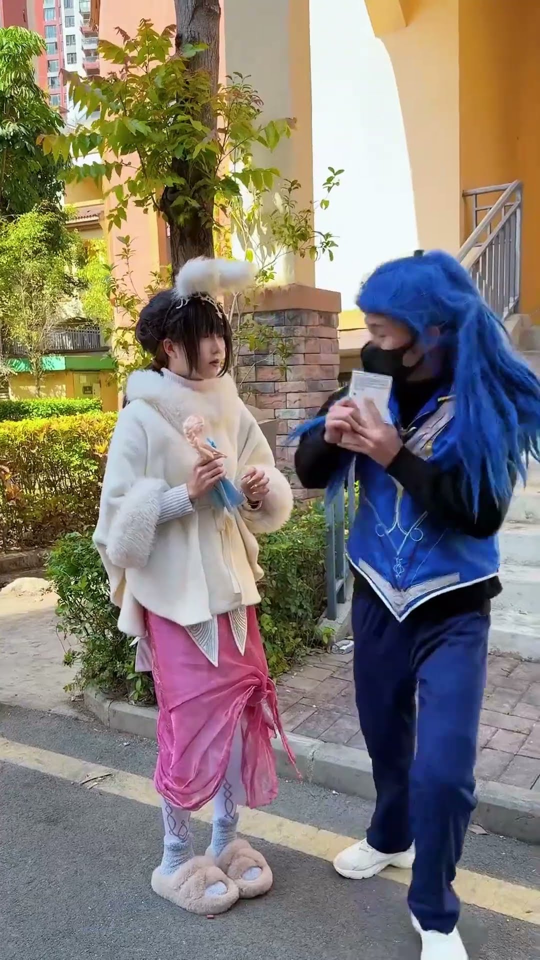 【斗罗大陆】小舞还好有老六的帮忙！ 唐三也太自私了吧！#斗罗大陆#唐三#小舞 #唐老六