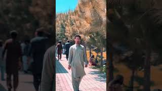 hum kabar bi oroo see unchi banwati han