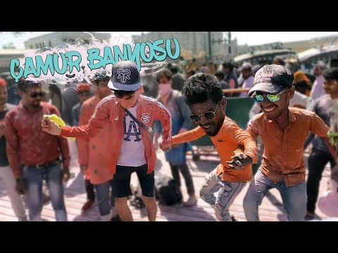 Hindistan Sokaklarındaki Garip Yaşamlar! (Boya Festivali)