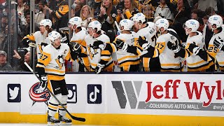 Sid grabs the lead with the knee-drop one-timer