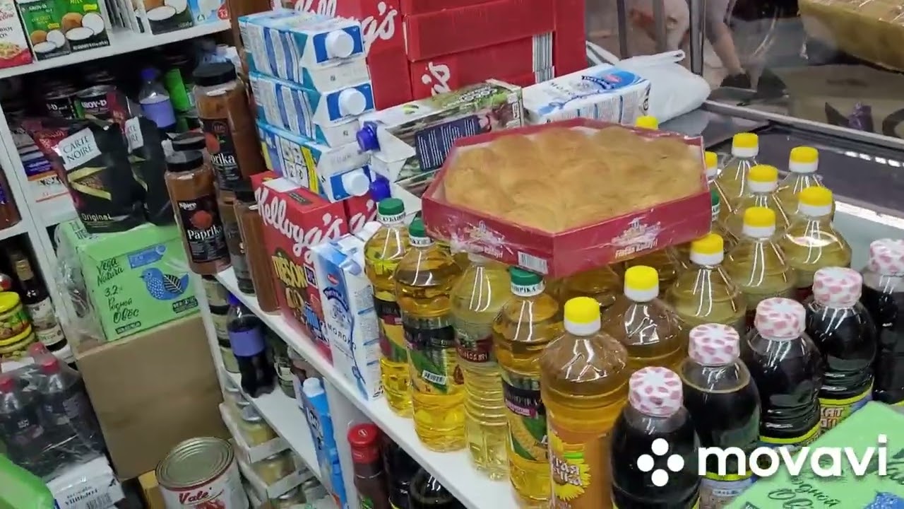 Алматы#зеленый базар#снег#масла,мясо,орехокол,покупки.