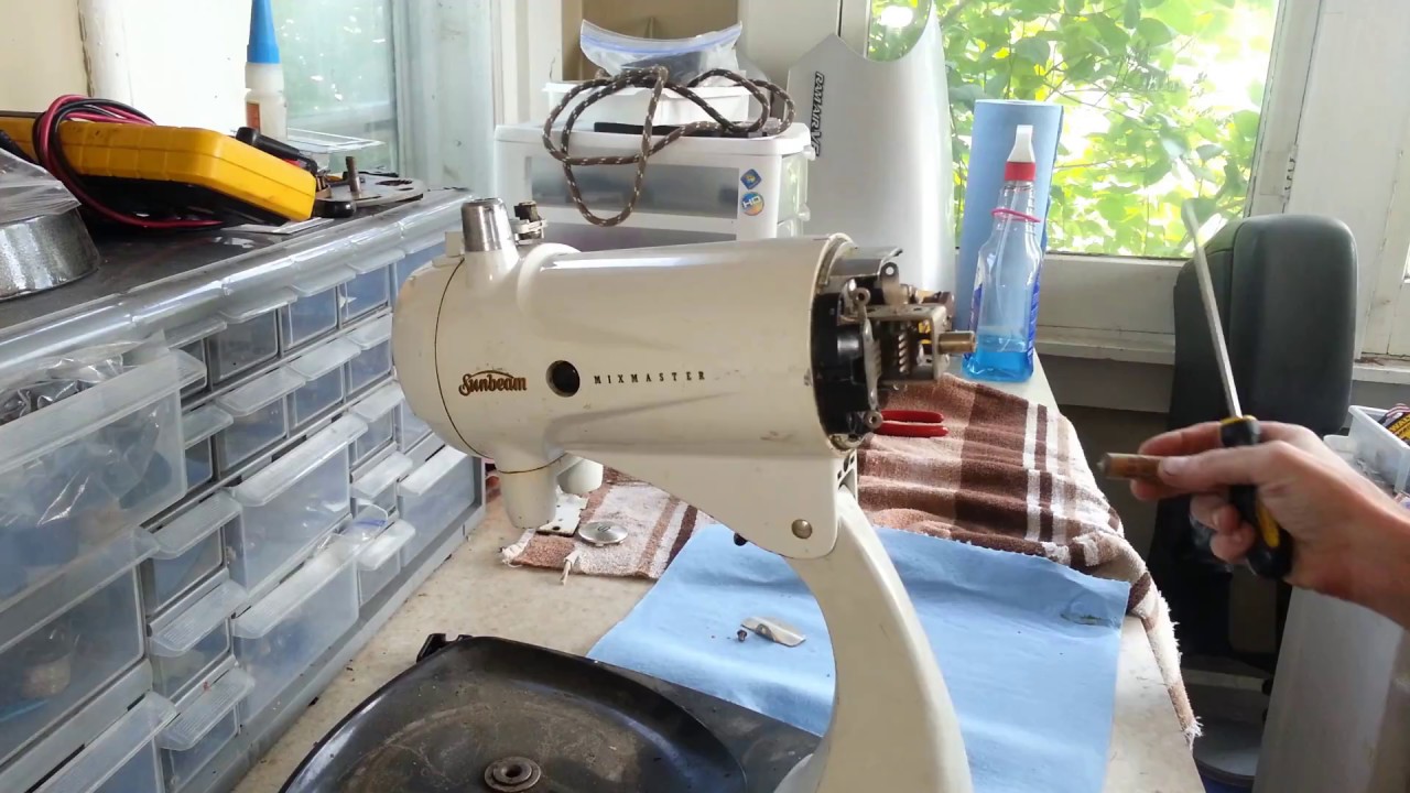 Vintage Sunbeam Mixmaster Model 12 maintenance and service Part 1  disassembly 