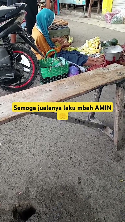 NENEK berjuang jualan jagung #jualan #shortvideo #pasar #shorts