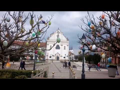 Videó: Hogyan Készítsünk Húsvéti Fát Belsőépítészethez