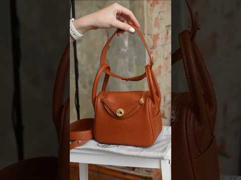 Брендовая сумка женская в стиле Линди 20 см | Элегантная shoulder bag с необычным дизайном, из натуральной кожи, видео 1