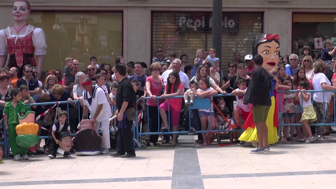 NANOS I GEGANTS DE MONOVER