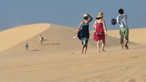 Tận hưởng gió biển tại đồi cát trắng đẹp nhất Phan Thiết