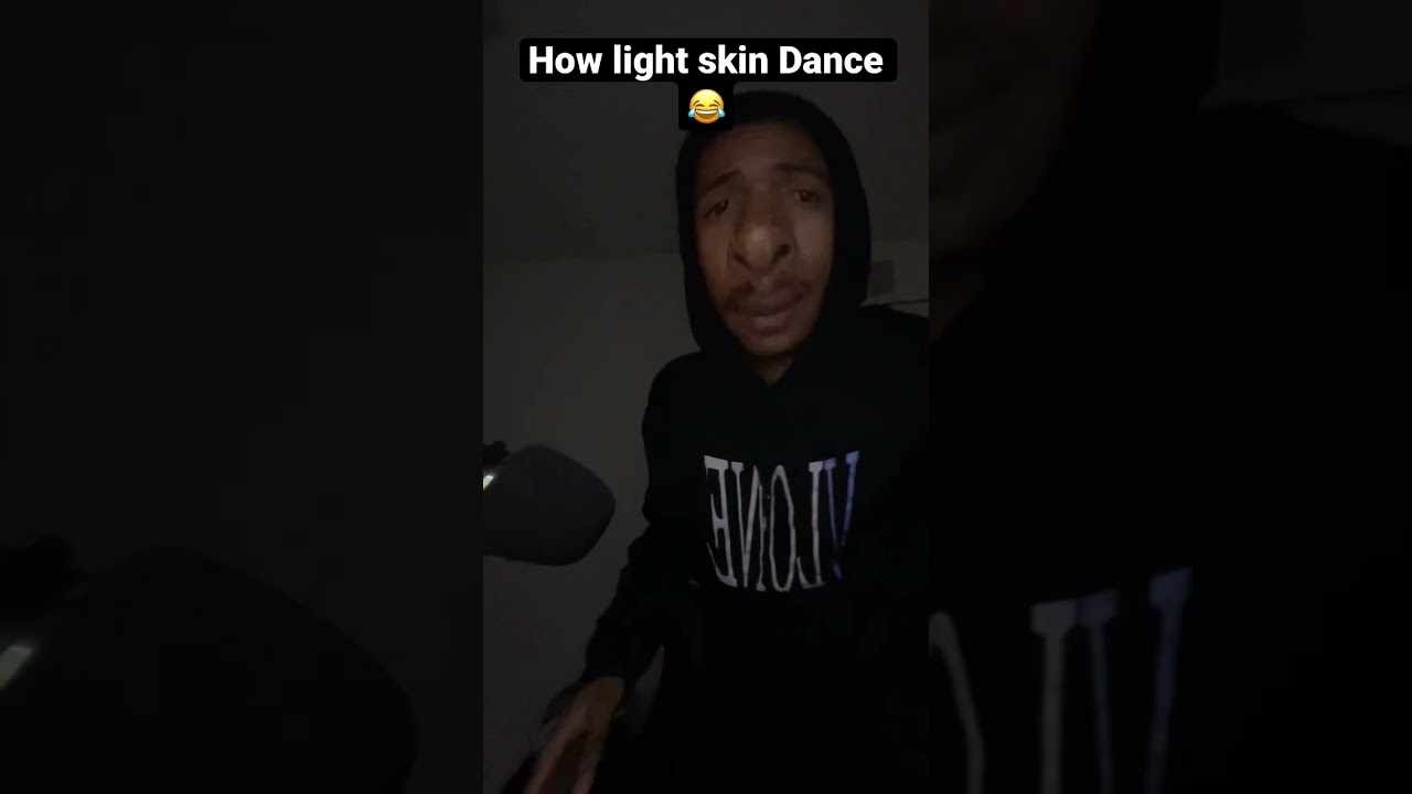 This Is How Light Skin Dance 😂 Must Watch !!