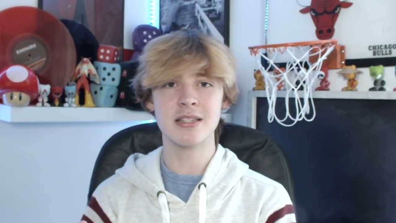 Pewdiepie Reacts To Alinity CRYING on Stream (Archive)