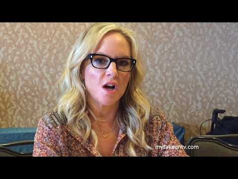 Video: Rachael Harris Net Worth