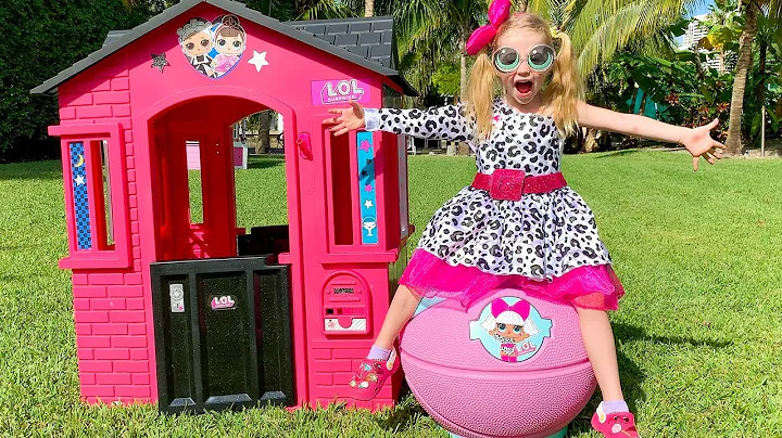 Stacy pretend play with pink playhouse and toys